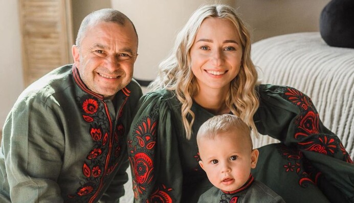 Настоящее испытание: жена Виктора Павлика перестала есть после скандала со спецпропуском