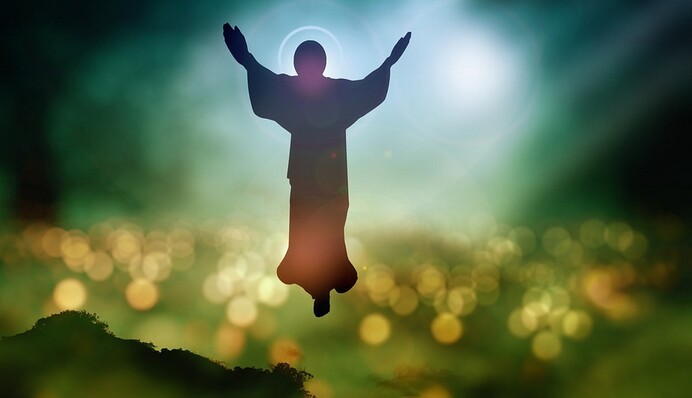 На Вознесение поминают умерших и пекут блины: традиции великого праздника