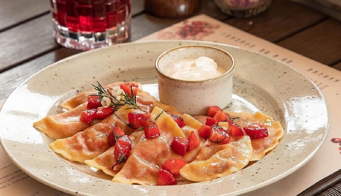 Рецепт вареников на пару: как вкусно приготовить с клубникой в качестве начинки