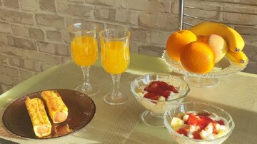 Ліниві сосиски в тісті – швидкий перекус: як приготувати їх у лаваші