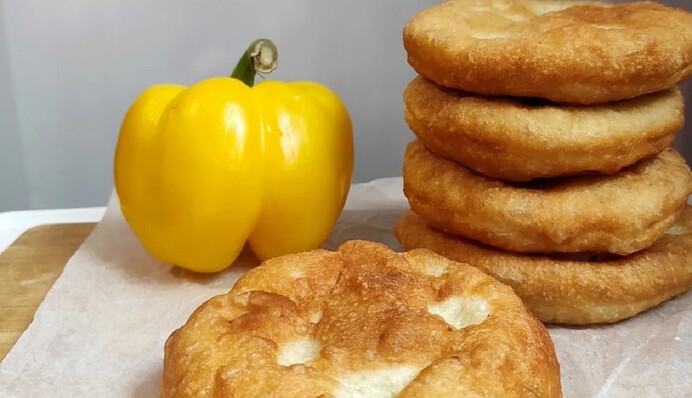 Смачні навіть у холодному вигляді: як приготувати біляші з м'ясом на воді