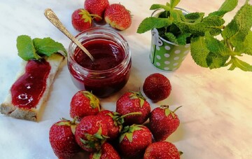 Рецепт смачного варення: як приготувати полуничний джем з базиліком