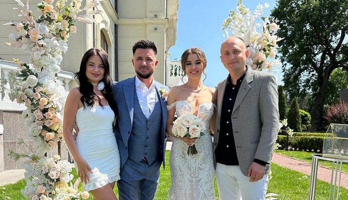 Церемонія з українською символікою: колишній чоловік Ані Лорак влаштував весілля під Києвом