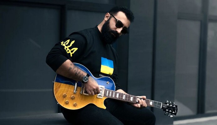 Готов принять всех: певец Aryan King предоставит убежище пострадавшим на Херсонщине животным