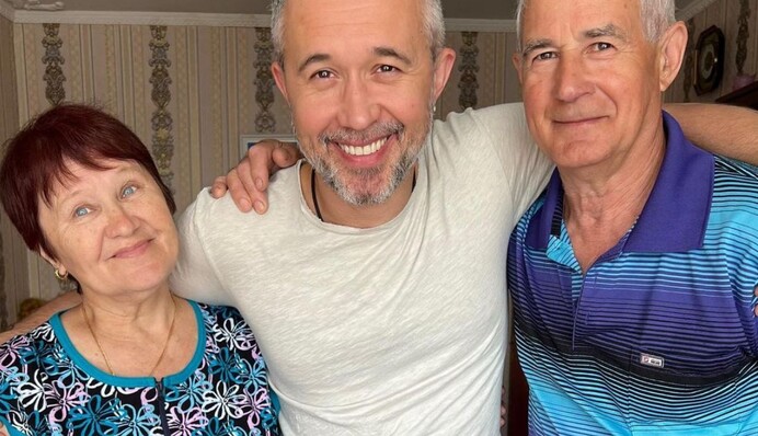 Сергей Бабкин показал, как выглядят его родители, живущие в Харькове: фото