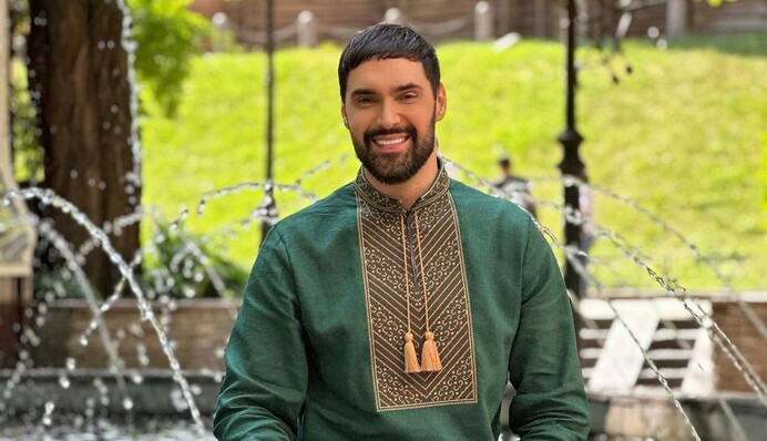 Пришла повестка: Виталий Козловский показал фото из военкомата