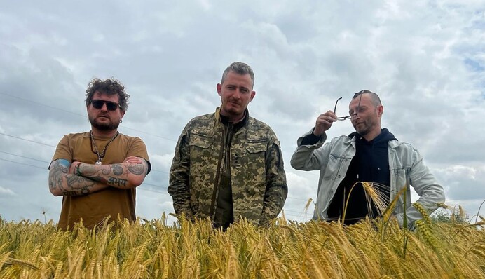 Коля Сєрга та інші артисти 