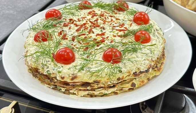 Рецепт – хит сезона: как приготовить вкусный кабачковый торт с творожной начинкой