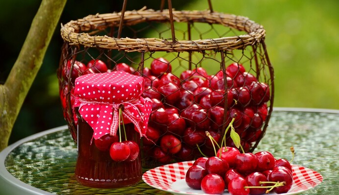 Простий рецепт варення з черешні без кісточок: як приготувати його на зиму