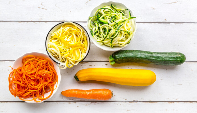 Быстрый рецепт кабачков по-корейски стал хитом: как их приготовить