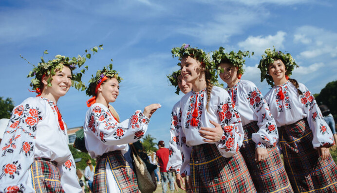 Как привлечь удачу на Ивана Купала: народные гадания и заговоры