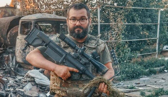 Ворог тисне на Лиманському напрямку величезними силами, не шкодуючи людей і танки - офіцер ЗСУ