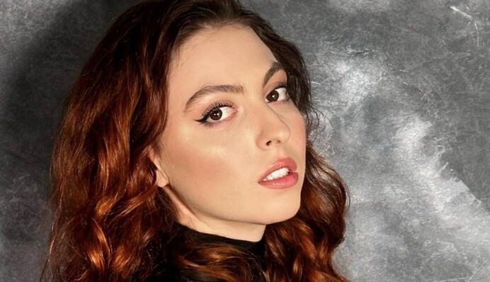 Навчається в Лондоні і стає все більше схожою на маму: як виглядає 18-річна донька Олі Полякової