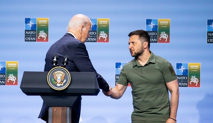 Гарантии есть, но это не альтернатива: с чем возвращается Зеленский в Киев