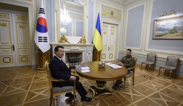 Первый разговор: что осталось за скобками визита президента Южной Кореи в Украину