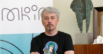 От сериалов до барабанов: почему скандал с Ткаченко - лишь верхушка тендерного "айсберга"