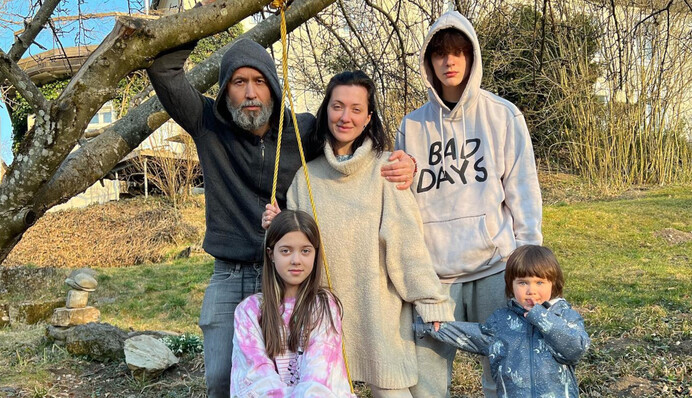 Немец оплачивает жилье: как сейчас живет семья Сергея Бабкина в Германии