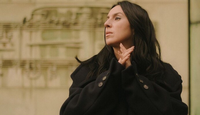 Вокруг все пылало: Джамала едва выбралась из Сицилии, где бушуют лесные пожары