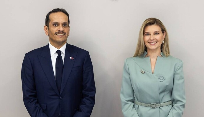 Елена Зеленская в мятном костюме рассказала о состоянии укрытий в украинских школах