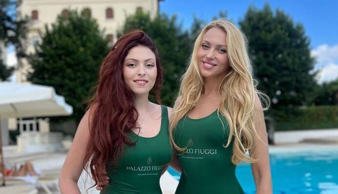 Поганий фотошоп: Оля Полякова зменшила талію дочки на фото в купальнику