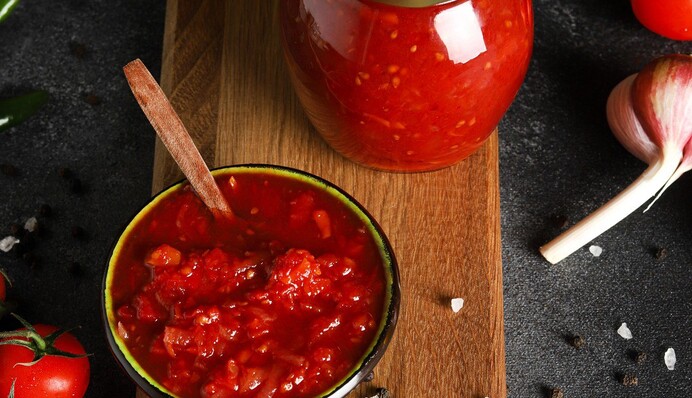 Со свеклой и томатной пастой: как приготовить заправку для борща на зиму