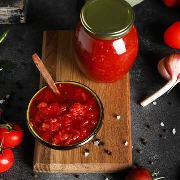 Со свеклой и томатной пастой: как приготовить заправку для борща на зиму