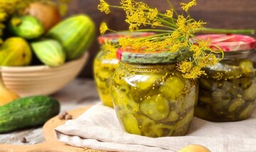 Огурцы, как в McDonald's, можно приготовить дома: простой рецепт на зиму