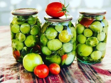 Зелені помідори на зиму: прості рецепти, які стали хітами в інтернеті