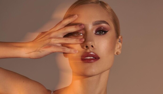 Как расцвела: после развода с Добрыниным Квиткова поразила сеть смелыми фото