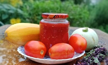 Кетчуп з кабачків на зиму – справжня знахідка: як приготувати ніжний і густий соус