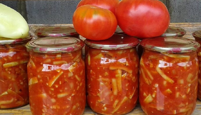 Проста консервація на зиму: як приготувати смачне лечо з кабачків і солодкого перцю