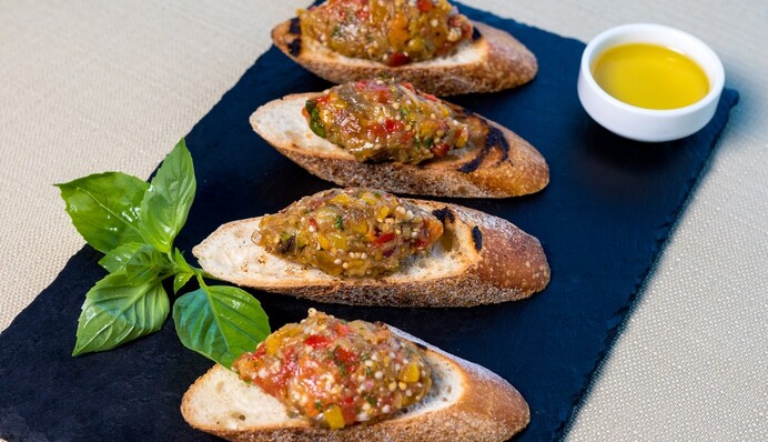 Найпростіший рецепт консервації баклажанів: як закрити смачну овочеву ікру