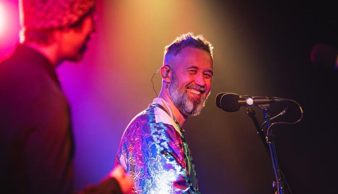 Скандал с группой 5'nizza: почему Бабкин в США поет на русском 