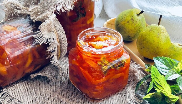 Быстрая консервация на зиму: как сделать густое варенье из груш, чтобы они не разварились