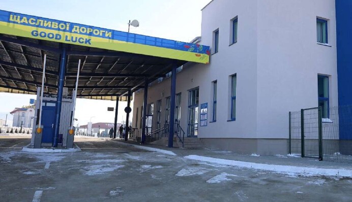 Выезд мужчин за границу: изменятся ли правила