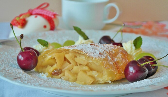 Рецепт до Яблучного Спасу: як приготувати запашний штрудель з яблуками