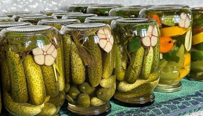 Маринованные огурцы по-фински – хит лета 2023 года: как приготовить их на зиму