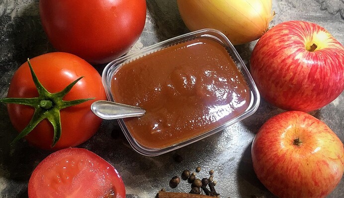 Как закрыть кетчуп на зиму: самый простой рецепт густого соуса с яблоками