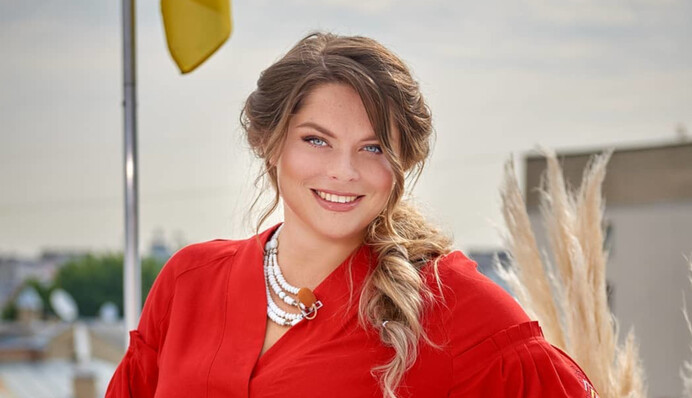 Разбит нос, сломана рука: ведущая Неля Шовкопляс показала последствия опасного происшествия