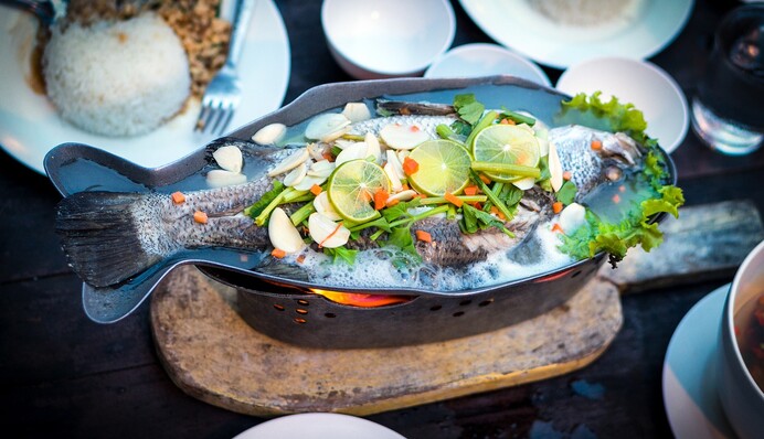 Обязательно готовят рыбу: какие блюда должны быть на столе к празднику Успения Пресвятой Богородицы