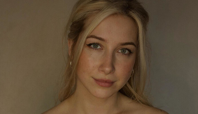 Не виделись 6 лет: Стася Ровинская показала трогательную встречу с родной сестрой