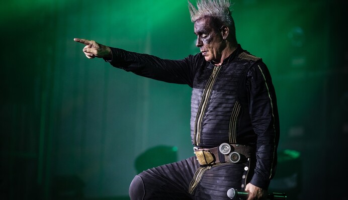 Прокуратура признала солиста Rammstein Тилля Линдеманна невиновным в изнасиловании