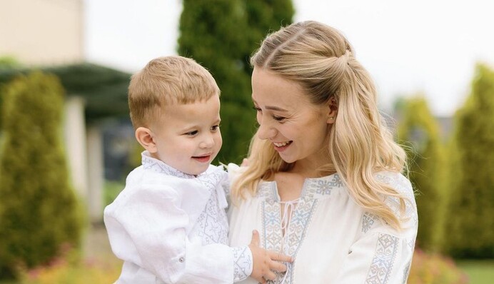 Жена Виктора Павлика назвала самый тяжелый момент материнства, знакомый многим родителям