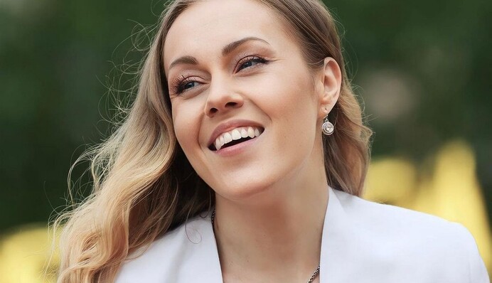 Вперше від початку війни: Alyosha сповістила про повернення в Україну разом із дітьми