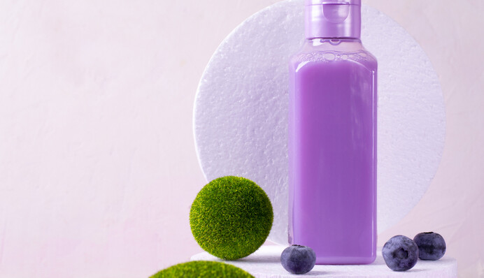 Що роблять фіолетові шампуні, які стали хітовим засобом для фарбованого волосся