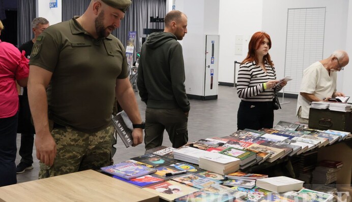 Армия интеллектуальная: какие книги издаются для военных