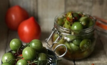Если помидоры не созревают, их можно закрыть на зиму зелеными: популярный рецепт консервации