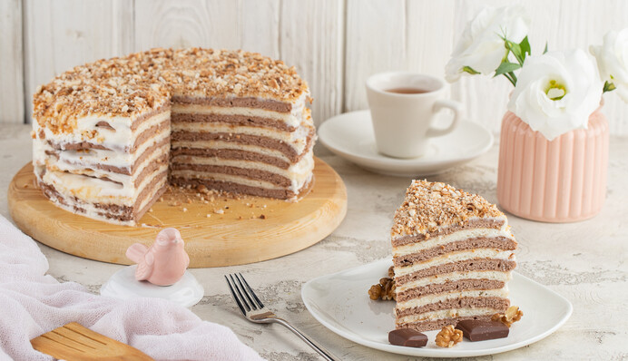 Сметанник – один из самых простых домашних тортов: как его приготовить