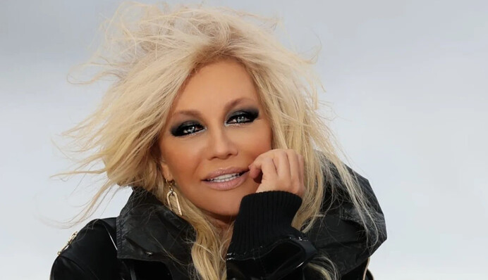 Зрадниця Повалій заспівала українську народну пісню на концерті, що прославляє 