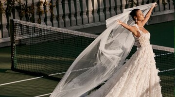 Як виглядають наймодніші весільні сукні 2023 року: зі спущеними плечима та квітковим декором